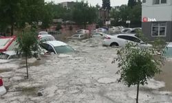 Adıyaman'da sel: Çok sayıda araç sular altında kaldı!