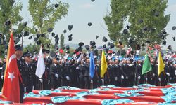 Balıkesir Polis Meslek Yüksekokulu’nda mezuniyet heyecanı yaşandı