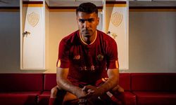 Milli futbolcu Zeki Çelik Roma'ya imza attı