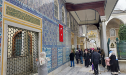 Eyüp Sultan Türbesi'ne çekiçli saldırı