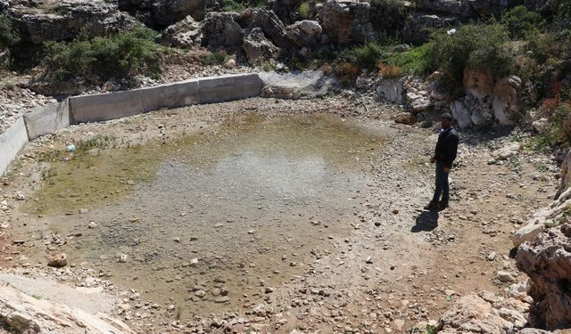 Şifa dağıtan göl kurudu, görenler gözlerine inanamadı