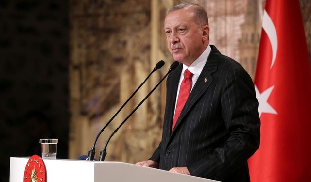 Cumhurbaşkanı Erdoğan 15 Temmuz ilanı verdi, Türkçe ve İngilizce yayımlandı