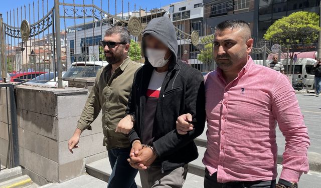 Annesini öldüren çocuğa 19 yıla kadar, azmettirici babaya ağırlaştırılmış müebbet hapis talebi