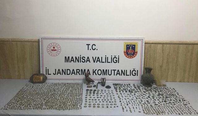 Kula'da tarihi eser operasyonu: 2 bin 385 adet tarihi eser ele geçirildi