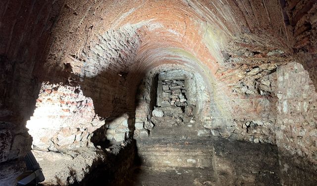 İstanbul'da bin 500 yıllık yeraltı dehlizi bulundu