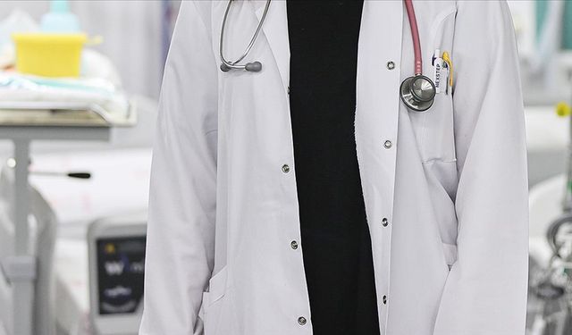 Depremden etkilenen 10 ilde doktor ve uzman doktorların devlet hizmet süreleri yüzde 15 kısaltıldı