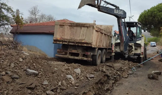 BASKİ Ayvalık'ta çalışmalarına devam ediyor