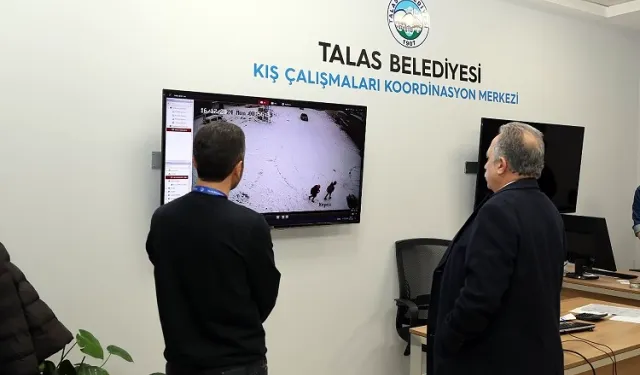 Kayseri Talas'ta kar yağışına 7/24 takip