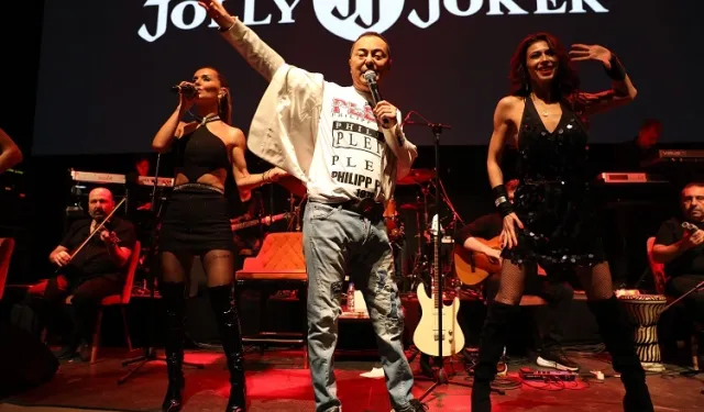 Serdar Ortaç Atakent Jolly Joker'i açtı