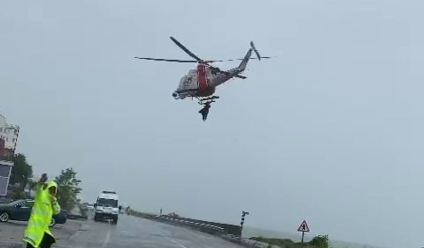 Kastamonu'da vatandaşlar helikopter ile tahliye edildi