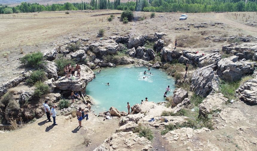 Şifa dağıtan göl kurudu, görenler gözlerine inanamadı