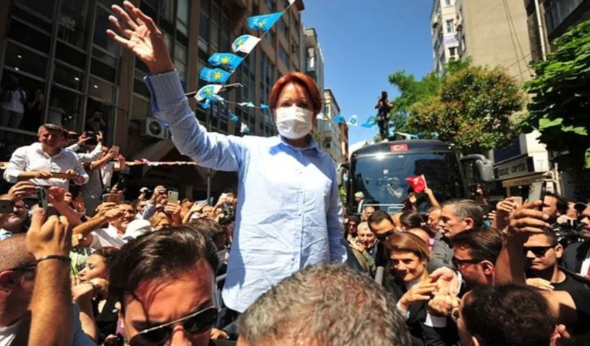 İYİ Parti Balıkesir'de: Turhan Çömez, Akşener'in konuşmasını dinledi